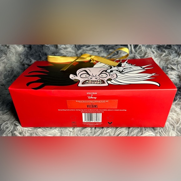 Spectrum x Disney Cruella 6 Piece Makeup Brush Set - Picture 4 of 10